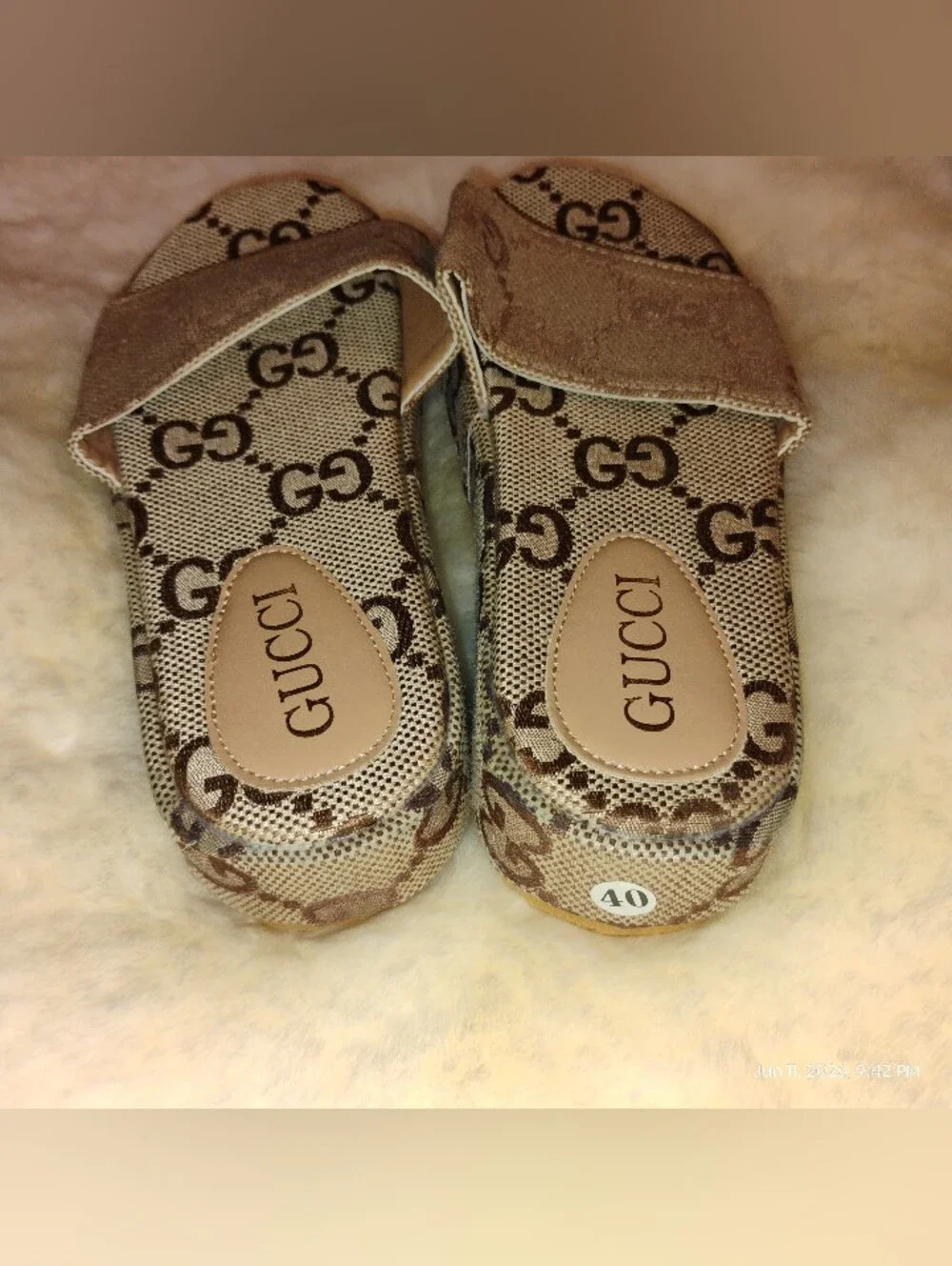 Cute But F A K E All The Way Niice Logo Knockoffs, Size 40 New - Picture 3 of 8